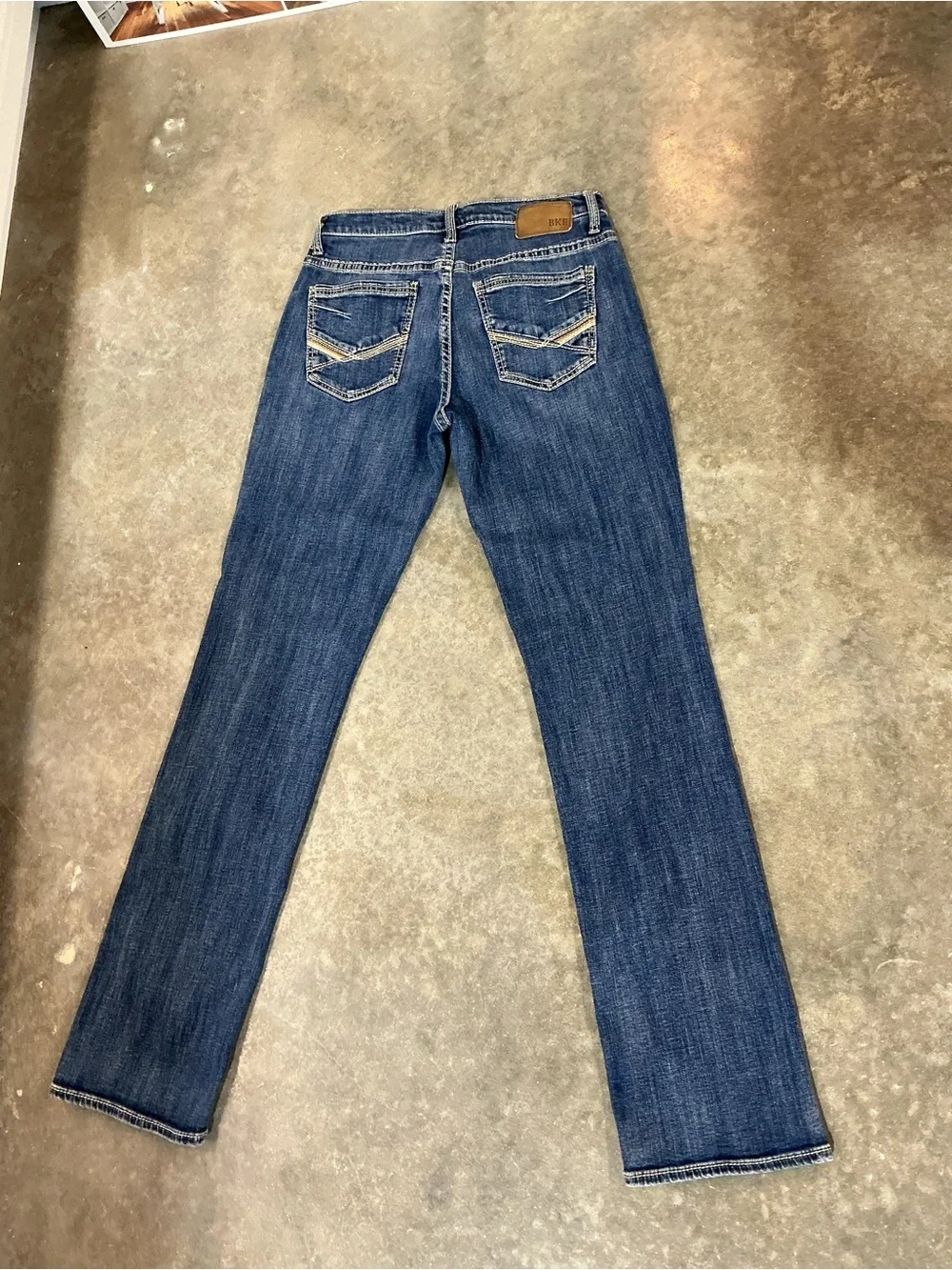BKE Tyler Straight Leg Jeans Men’s 31x36 Medium Wash Stretch Denim Buckle Fit